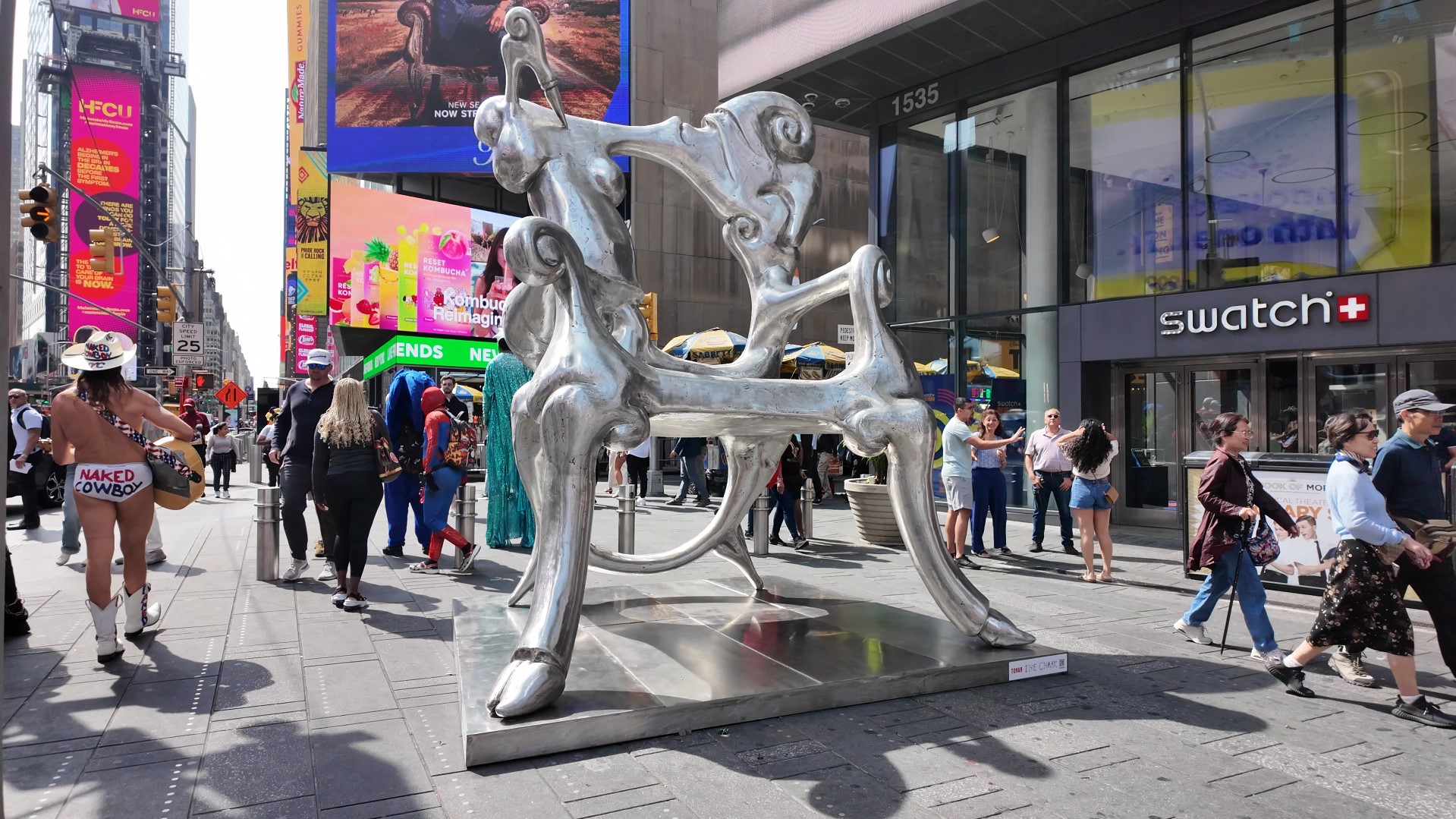 TOVAR The Chair: A Surrealist Masterpiece Arrives in Times Square to Celebrate Iván Tovar’s Legacy